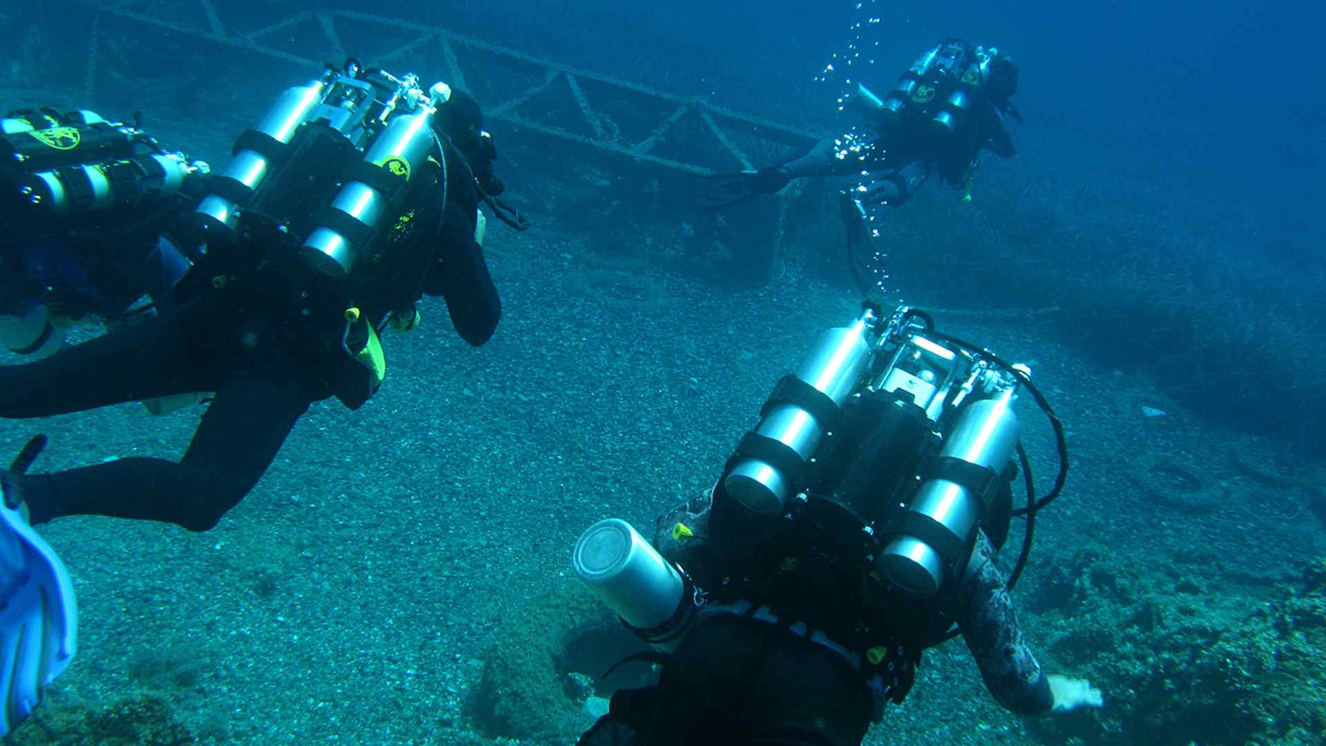 Technical Wreck (2)