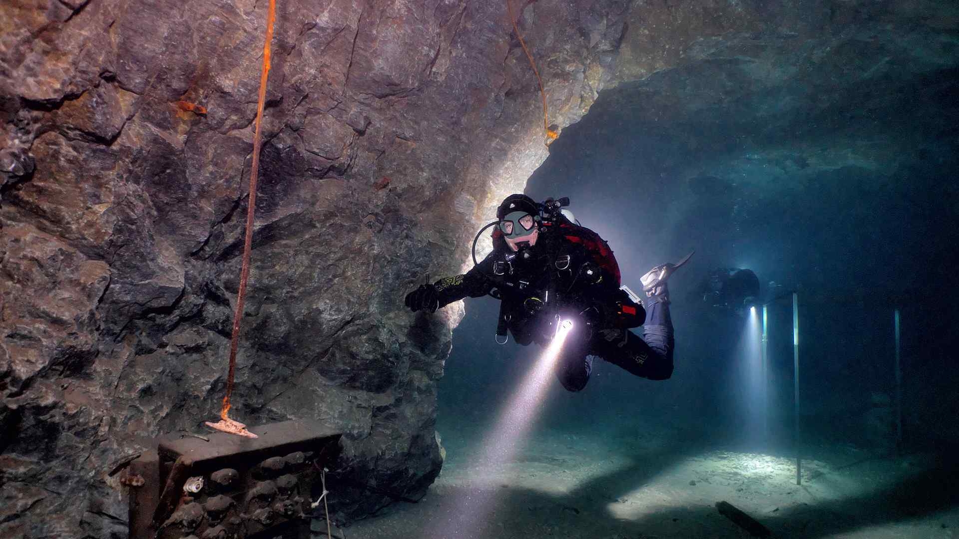 Full Mine Cave (2)